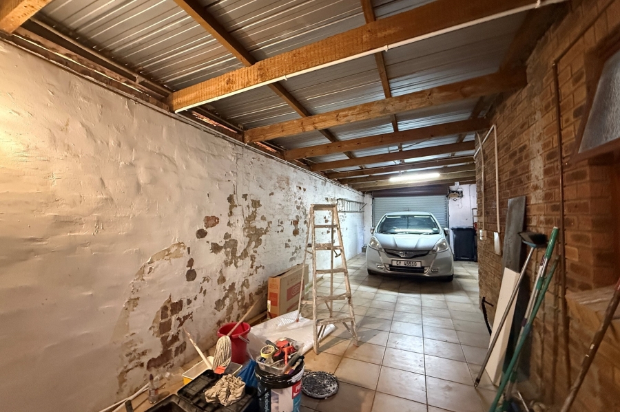 To Let 2 Bedroom Property for Rent in Oakglen Western Cape